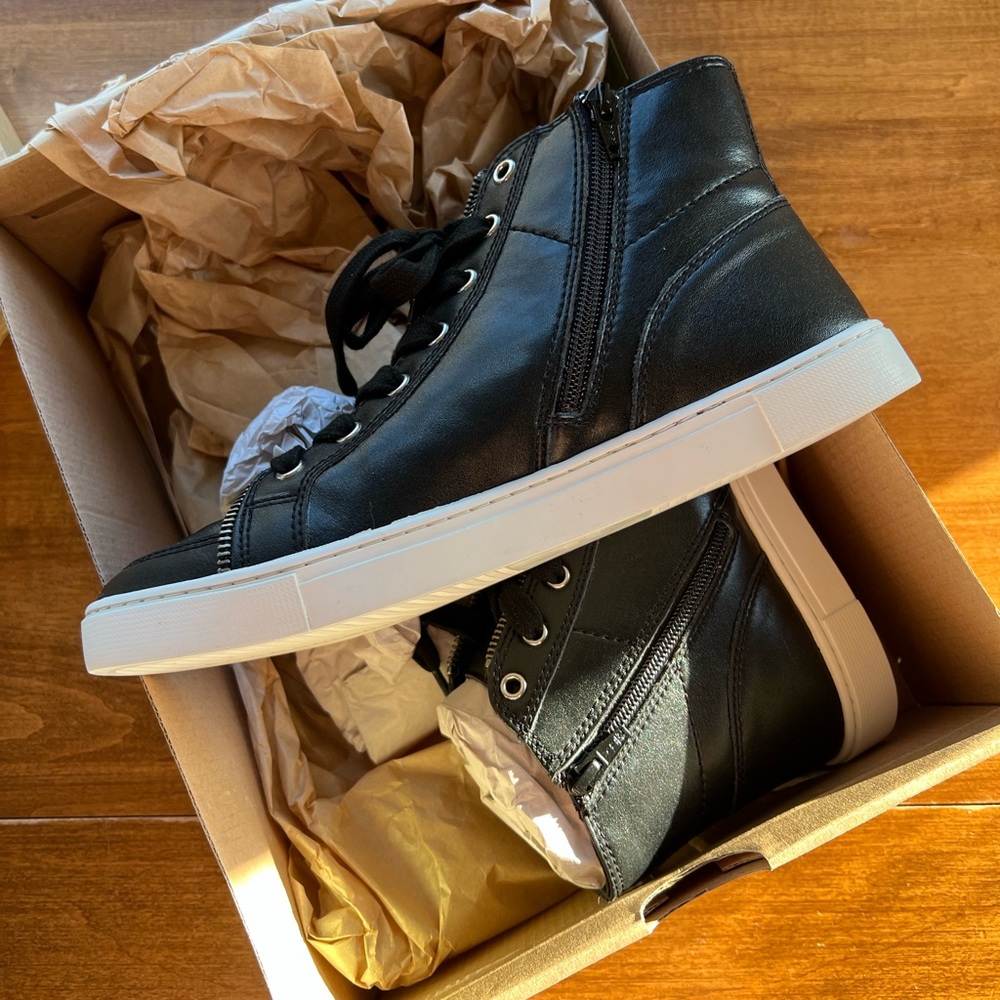 BNWT Black Frye & Co SINDY Moto Sneaker size 8.5